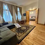 Skyler Vintage Къща за гости Пловдив
