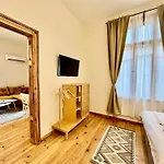 Къща за гости Skyler Vintage 3*
