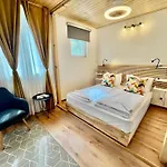 Skyler Vintage Къща за гости